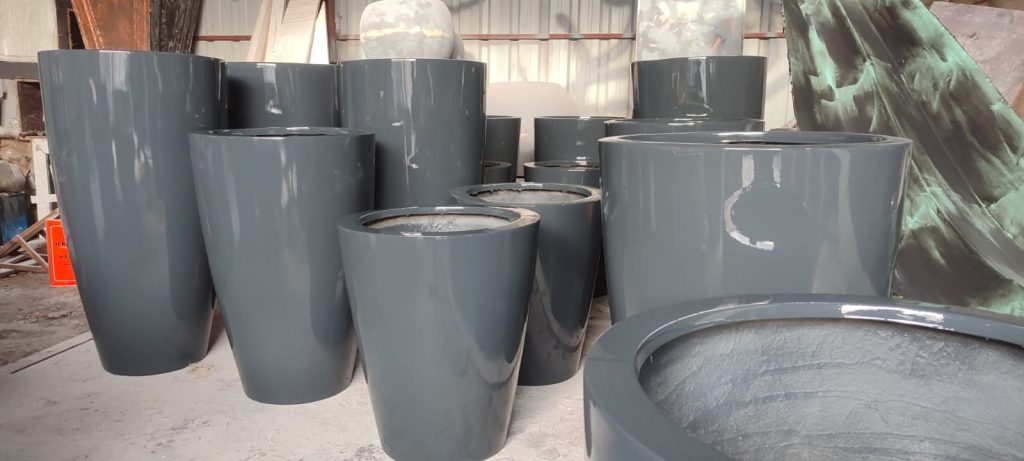 otelsaksilari-1024x461 📌 Fiberglass Saksı Neden Diğer Saksılardan Daha Dayanıklıdır?