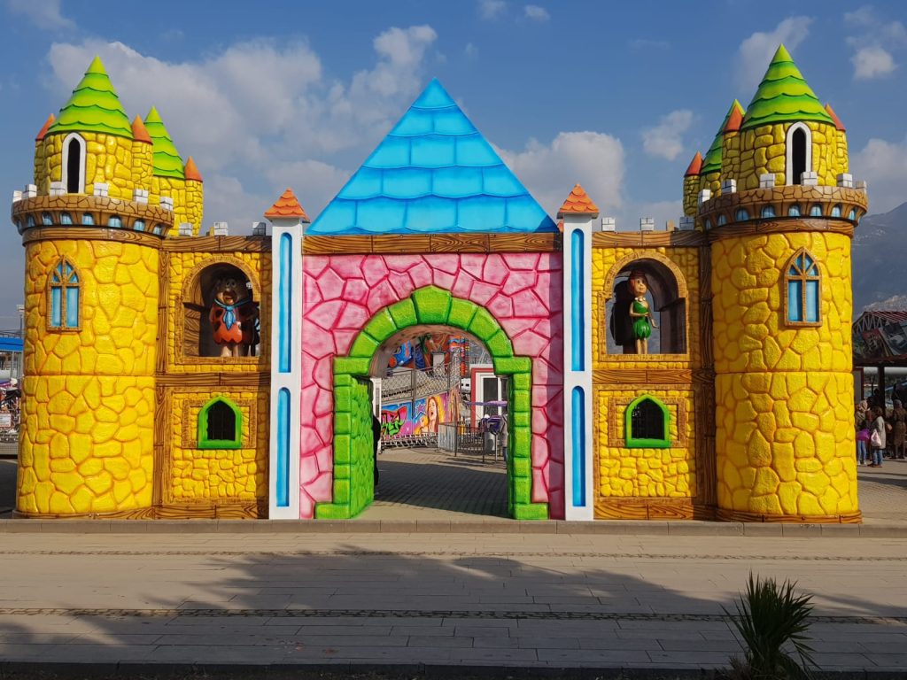 polyesteroyunparkgirisi-1024x768 “Oyun Parkları ve Polyester Ürünler”